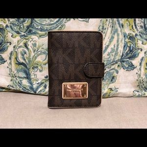 Michael Kors passport cover